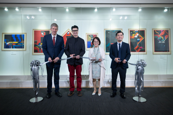 (From left) UMAG Director Dr Florian Knothe, Collector Steven Co, Chairman of HKU Museum 
Society Yvonne Choi, Director of Public Relations & Cultural Affairs Division, Consulate General of Japan in Hong Kong Mr Kotatsu 
Nishino. 